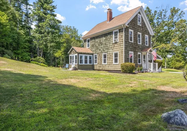 3rd image of 369 Mattakeesett St, Pembroke, MA 02359 | MLS# 73554165