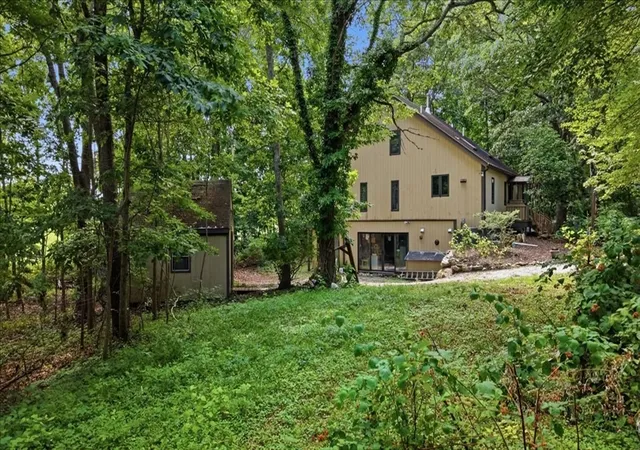 Photo 1 of Single family home for sale at 1746e Drift Rd, Westport, MA 02790 | MLS# 73552203 | Listing updated on 2026-09-09