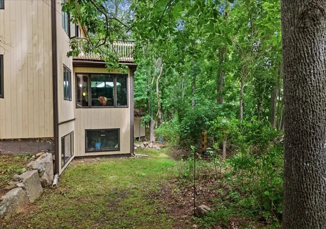 Photo 4 of Single family home for sale at 1746e Drift Rd, Westport, MA 02790 | MLS# 73552203 | Listing updated on 2026-09-09