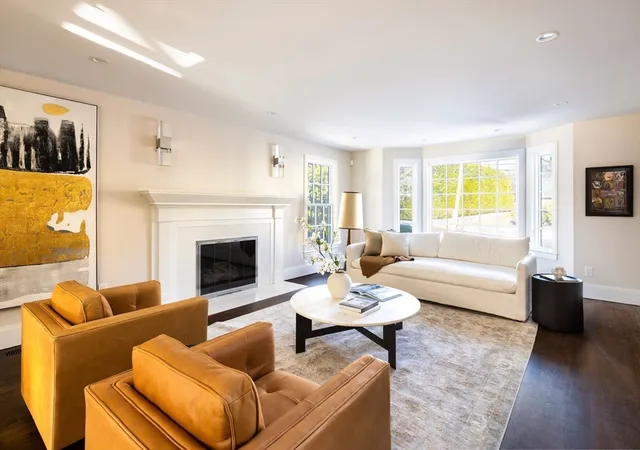 3rd image of 19 Gordon Road, Waban, MA 02468 | MLS# 73469866