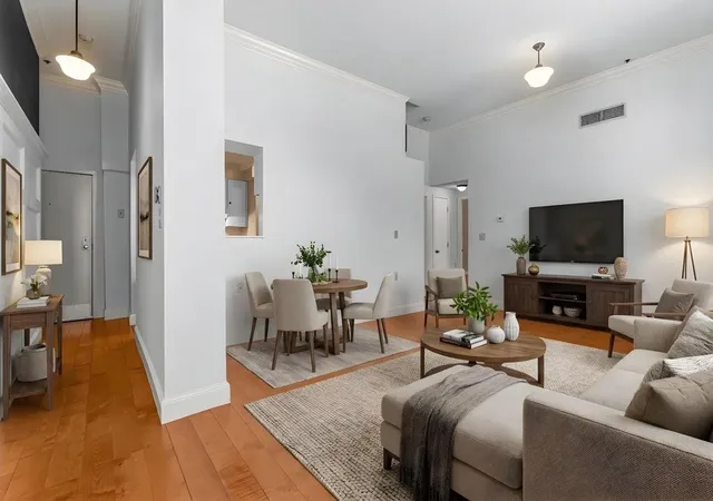 21st image of 40 School Street #4, Haverhill, MA 01832 | MLS# 73537919