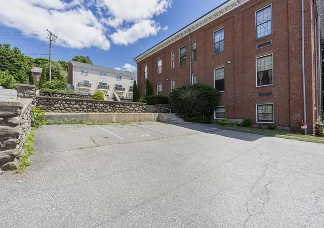 2nd image of 40 School Street #4, Haverhill, MA 01832 | MLS# 73537919
