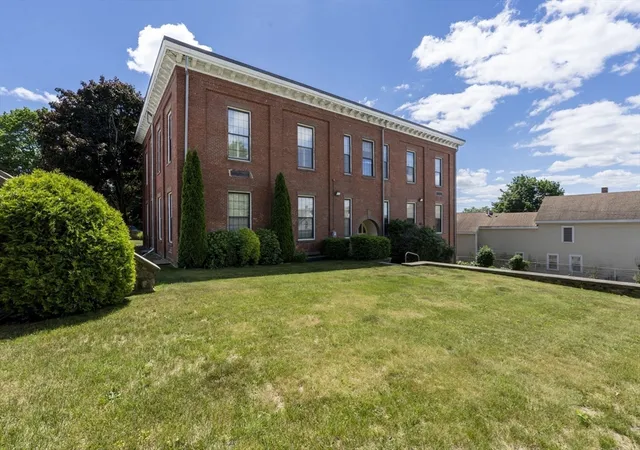 3rd image of 40 School Street #4, Haverhill, MA 01832 | MLS# 73537919