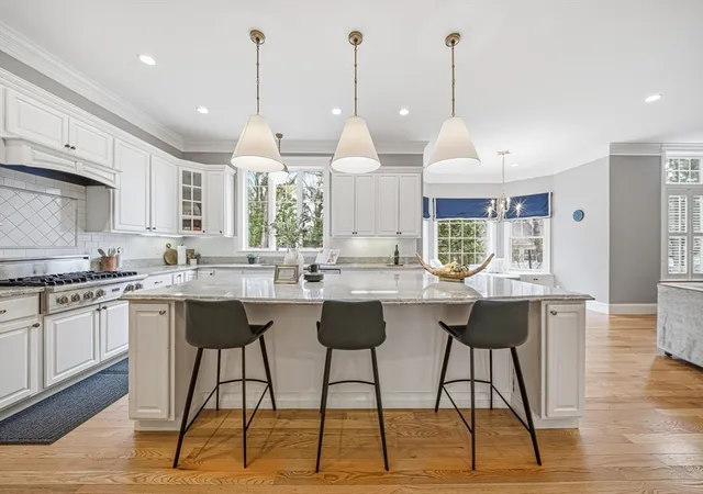 5th image of 24 Normandy Rd, Lexington, MA 02421 | MLS# 73558984