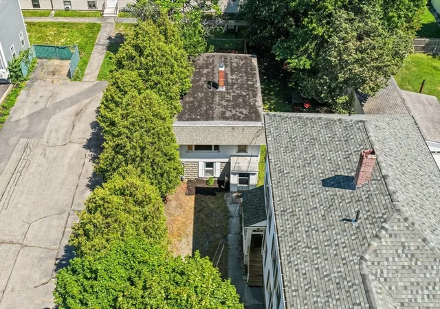 5th image of 240 Montaup Street, Fall River, MA 02724 | MLS# 73553084
