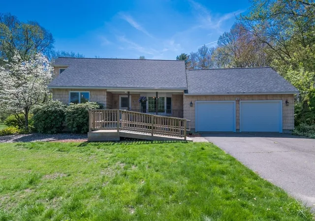 Homes for sale in Wilbraham, MA | 9 Park Dr, Wilbraham, MA 01095 | MLS# 73514728
