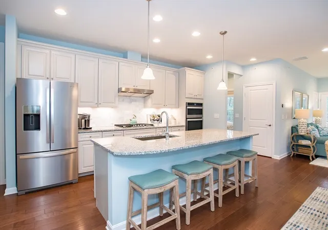 2nd image of 10 Weathervane Dr #20, South Weymouth, MA 02190 | MLS# 73552876