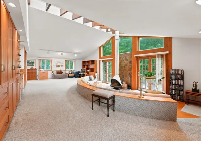 5th image of 12 Swanson Rd, Framingham, MA 01701 | MLS# 73548815