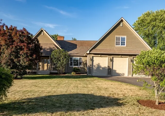 Homes for sale in Easthampton, MA | 11 Fort Hill Rd, Easthampton, MA 01027 | MLS# 73533840