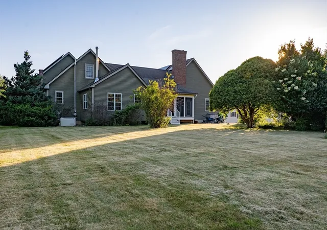 Homes for sale in Easthampton, MA | 11 Fort Hill Rd, Easthampton, MA 01027 | MLS# 73533840