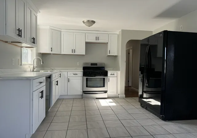 3rd image of 7 Gardner Ave, Attleboro, MA 02703 | MLS# 73564133