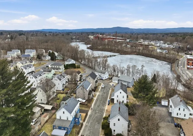 Homes for sale in Easthampton, MA | 10-12 Oakdale Pl, Easthampton, MA 01027 | MLS# 73490236