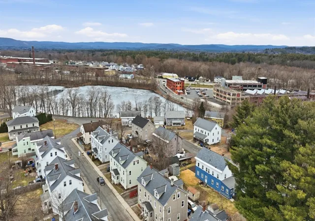 Homes for sale in Easthampton, MA | 10-12 Oakdale Pl, Easthampton, MA 01027 | MLS# 73490236