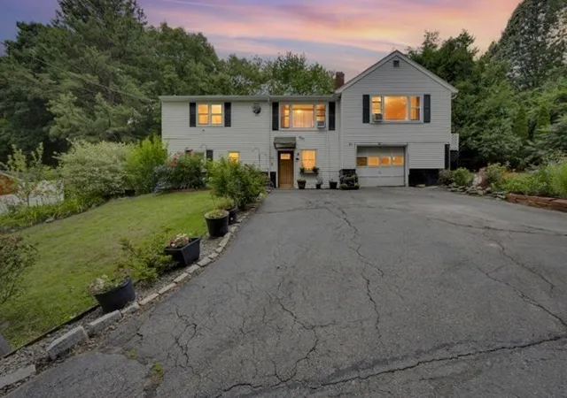 1st image of 21 N Steele St, Worcester, MA 01607 | MLS# 73557125