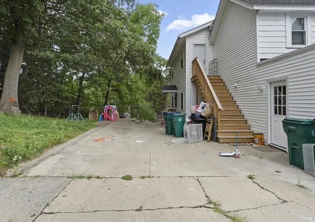 4th image of 88 Ashburnham St, Fitchburg, MA 01420 | MLS# 73567486