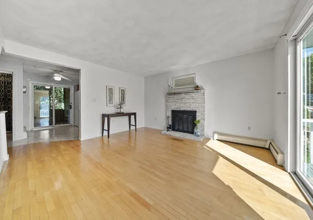 4th image of 32 Spruce St, Watertown, MA 01748