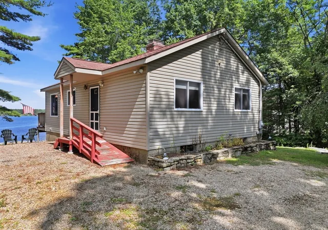 Photo 3 of Sale Pending at 43 Salminen Dr, Leicester, MA 01524 | MLS# 73558549 | Listing updated on 2026-09-08