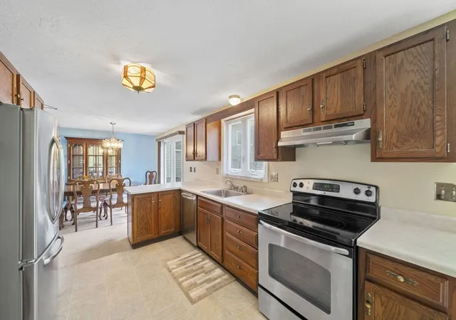 3rd image of 205 Comfort St #205, Bridgewater, MA 02324 | MLS# 73566878
