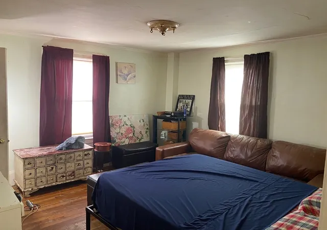 Listing Photo 4 - Condo for sale in building located at 8-10 Highland St, Waltham, MA 02453