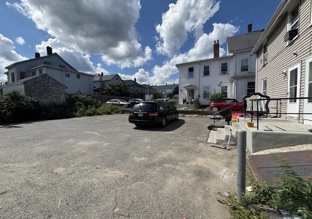 8th image of 8 10 Highland St, Waltham, MA 02453 | MLS# 73566078