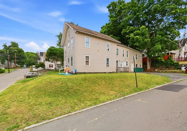 3rd image of 21 Winthrop St, Fitchburg, MA 01420 | MLS# 73544910