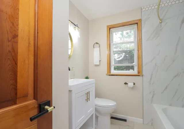 42nd image of 127 Gelinas Dr, Chicopee, MA 01020 | MLS# 73542174
