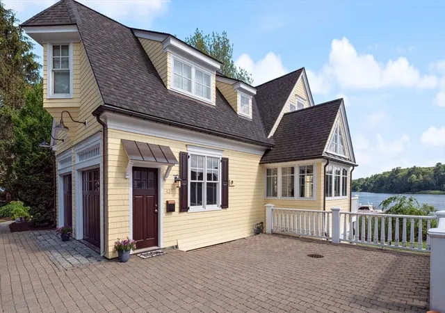 2nd image of 435 Main Street, Amesbury, MA 01913 | MLS# 73548813