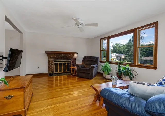 5th image of 18 Ruthellen Road, Hudson, MA 01749 | MLS# 73567565