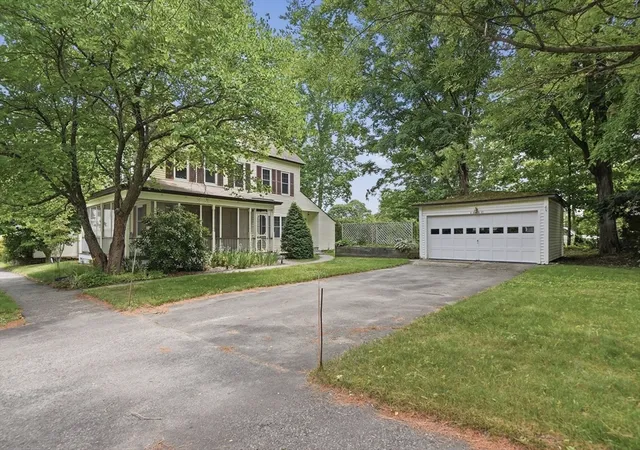 Photo 3 of Single family home for sale at 3 Beach St, Westborough, MA 01581 | MLS# 73542545 | Listing updated on 2026-10-01