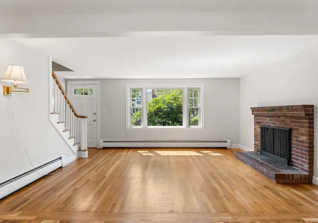 Photo 4 of Sale Pending at 20 Oakhurst Rd, Beverly, MA 01915 | MLS# 73565177 | Listing updated on 2026-09-07