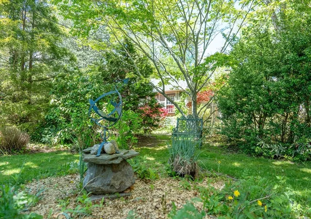 42nd image of 162 Route 6a, Yarmouth Port, MA 02675 | MLS# 73521529