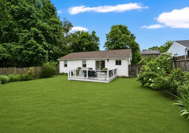 Homes for sale in Longmeadow, MA | 157 Meadow Rd, Longmeadow, MA 01106 | MLS# 73538527