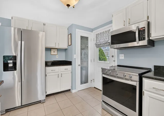 Homes for sale in Longmeadow, MA | 157 Meadow Rd, Longmeadow, MA 01106 | MLS# 73538527