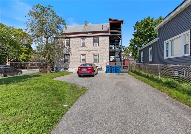 Listing Photo 5 - Condo for sale in building located at 14 Atkinson St, Lawrence, MA 01950