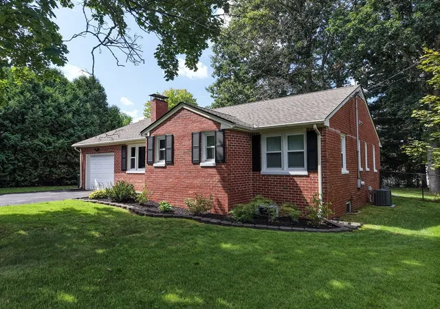 Photo 2 of Sale Pending at 114 Fenway Dr, Springfield, MA 01119 | MLS# 73569259 | Listing updated on 2026-09-10