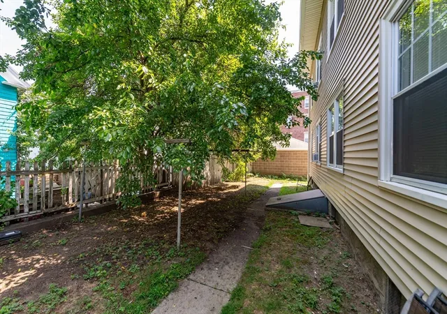Photo 4 of Sale Pending at 33 Harbor St, Salem, MA 01970 | MLS# 73553561 | Listing updated on 2026-09-15