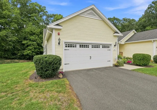 Photo 3 of Sale Pending at 82 Beech Hill Road #82, West Springfield, MA 01089 | MLS# 73567122 | Listing updated on 2026-09-16