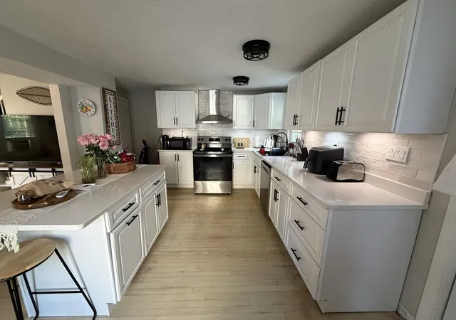 2nd image of 19 Pocasset Ave, Worcester, MA 01606 | MLS# 73558075