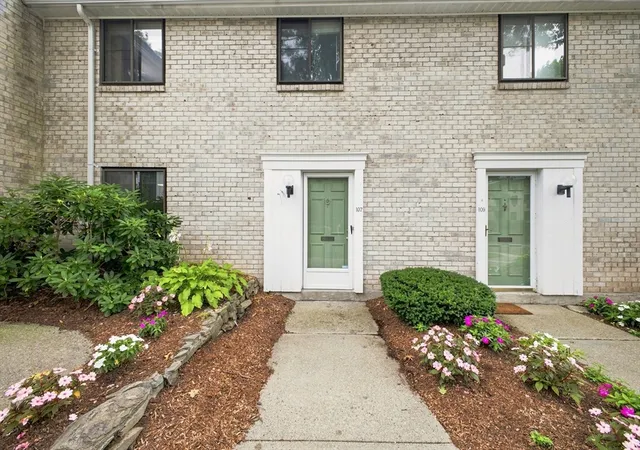 3rd image of 95 Commons Dr #107, Shrewsbury, MA 01545 | MLS# 73567861