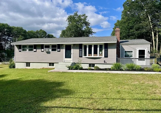 3rd image of 50 Rolling Ridge Road, Holden, MA 01520 | MLS# 73545931