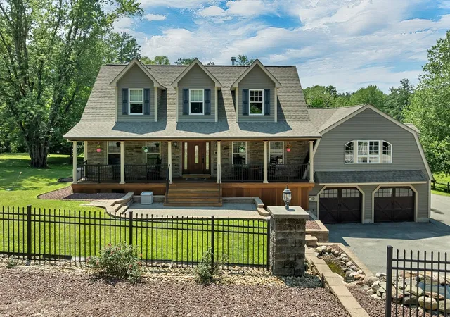 1st image of 98 Robinson Rd, Hudson, NH 03051 | MLS# 73554721