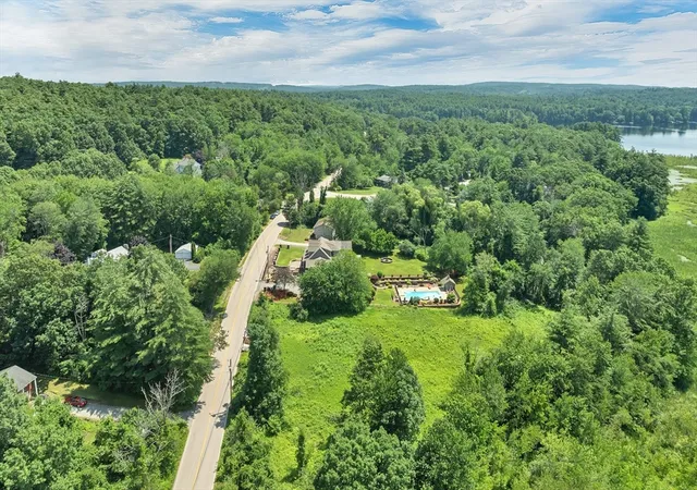 42nd image of 98 Robinson Rd, Hudson, NH 03051 | MLS# 73554721