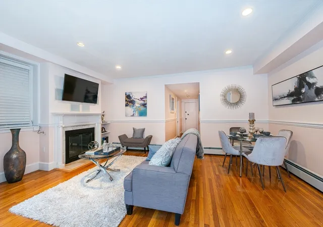 Listing Photo 3 - Condo for sale in building located at 405 Commonwealth Ave, Boston, MA 02215 - Unit #2