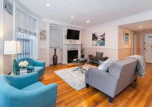 Listing Photo 4 - Condo for sale in building located at 405 Commonwealth Ave, Boston, MA 02215 - Unit #2