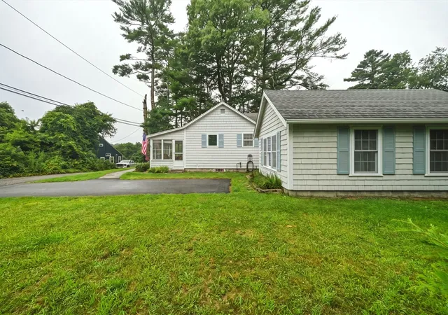 4th image of 6 Gordon Street, West Wareham, MA 02576 | MLS# 73559436
