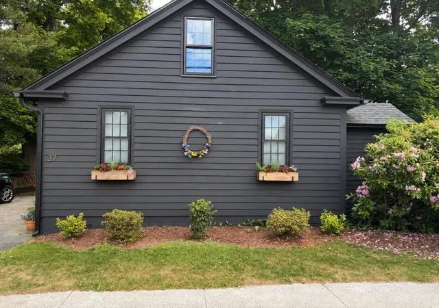 Photo 2 of Single family home for sale at 37 Moulton St, Newburyport, MA 01950 | MLS# 73537580 | Listing updated on 2026-10-03