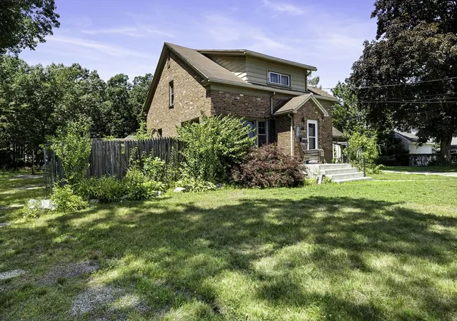 2nd image of 69 Worthington St, Chicopee, MA 01020 | MLS# 73549313
