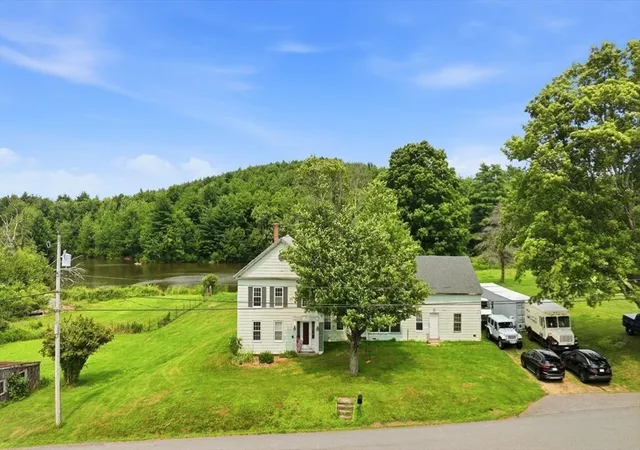 2nd image of 233 Ragged Hill Rd, West Brookfield, MA 01585 | MLS# 73553767