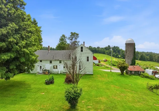 5th image of 233 Ragged Hill Rd, West Brookfield, MA 01585 | MLS# 73553767