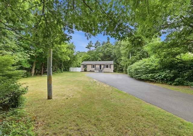 2nd image of 135 Bedford St, Lakeville, MA 02347 | MLS# 73540922